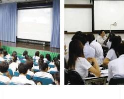 Hình ảnh về Students in a pharmacy class